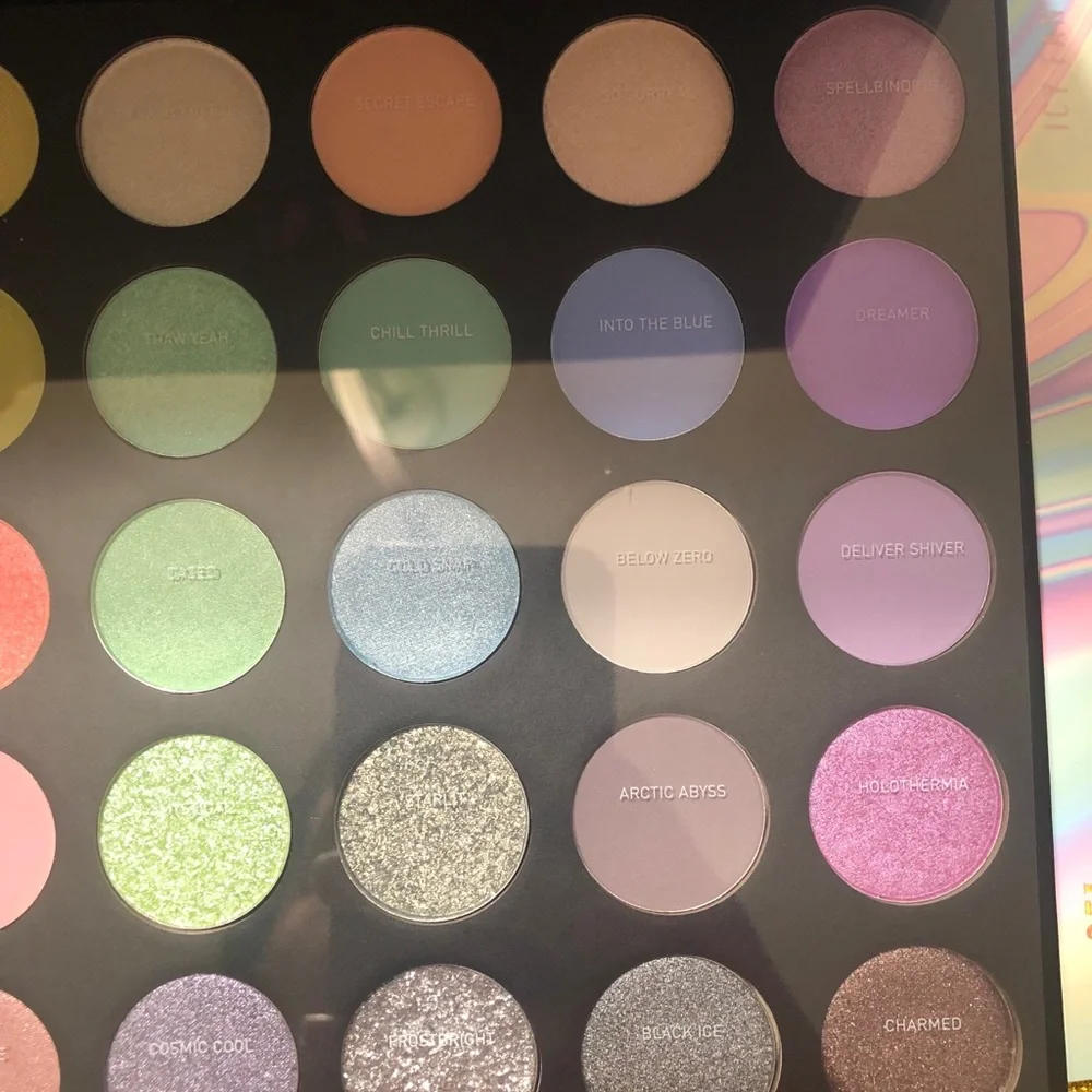 BNIB LE! Morphe Icy Fantasy 35I Eyeshadow Palette